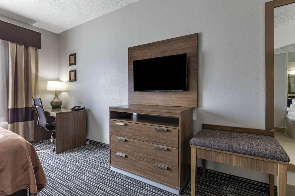 Quality Inn & Suites I-35 E-Walnut Hill Dallas Pokoj fotografie
