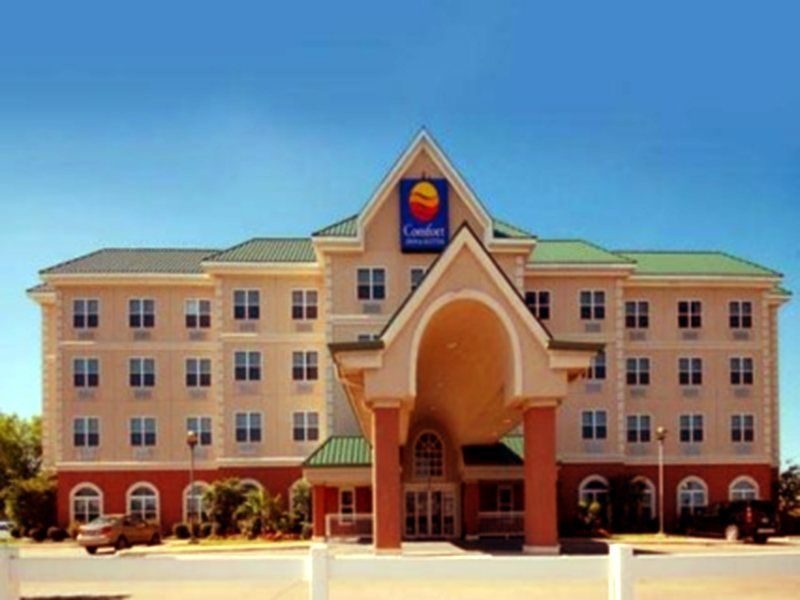 Quality Inn & Suites I-35 E-Walnut Hill Dallas Exteriér fotografie